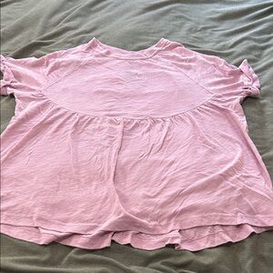 American Eagle flowy keyhole top